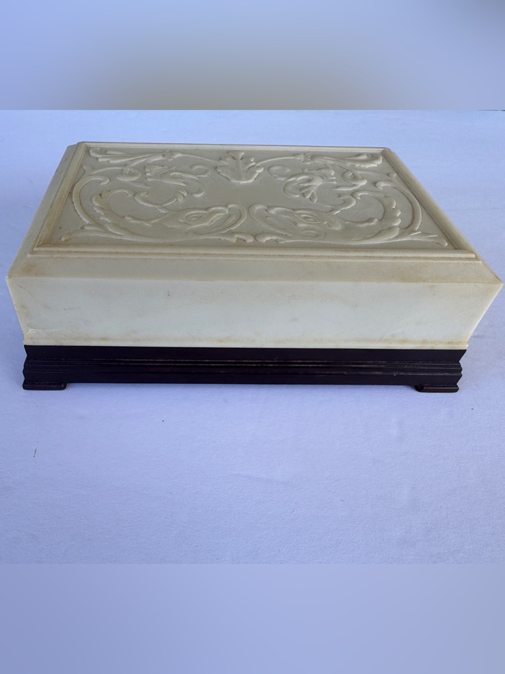 Vintage Luxor Ivory Plastic Jewelry Trinket Box Embossed Scroll Lid Vanity Box